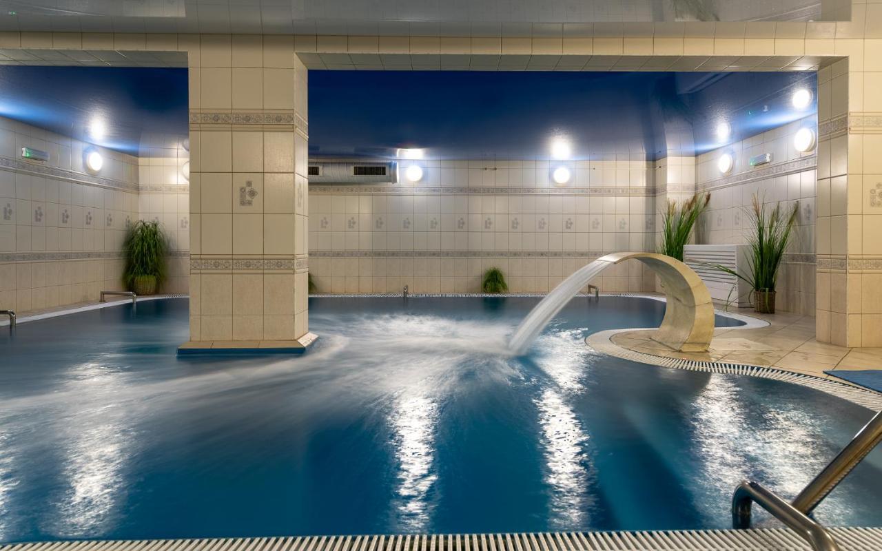 Hotel Wodnik Twoj Hotel Z Widokiem Na Morze ウストロニエ・モルスキエ エクステリア 写真