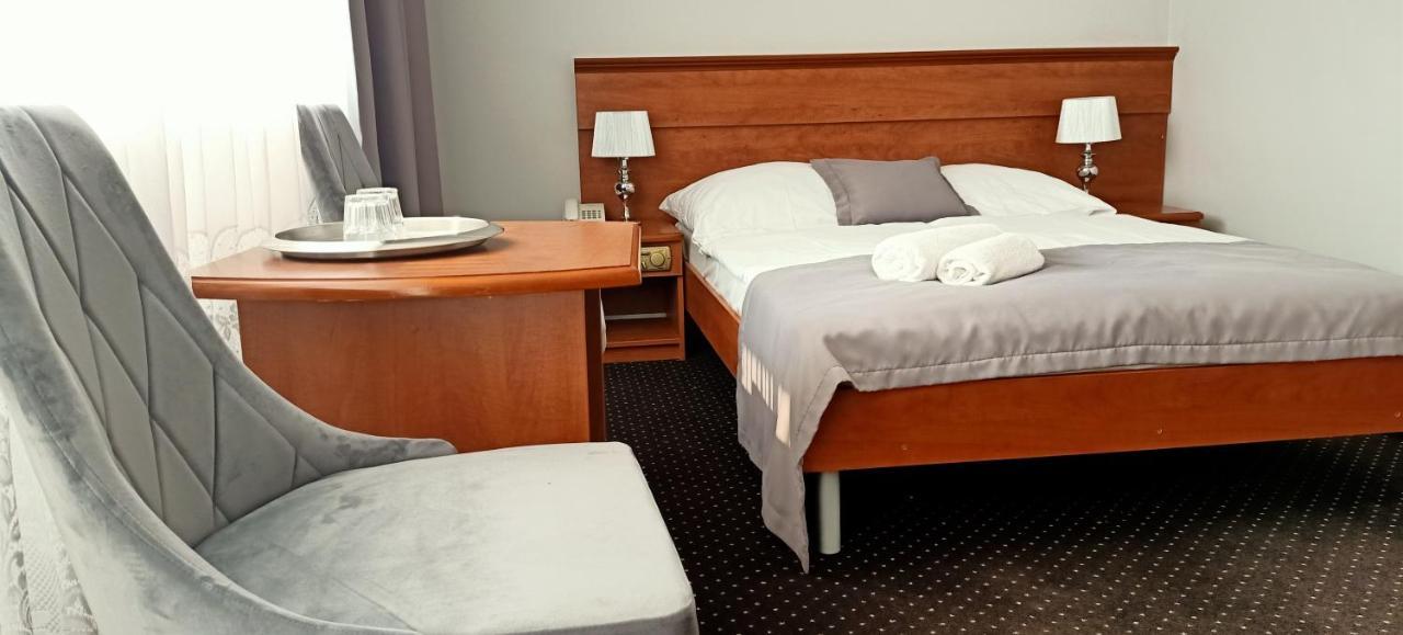 Hotel Wodnik Twoj Hotel Z Widokiem Na Morze ウストロニエ・モルスキエ エクステリア 写真
