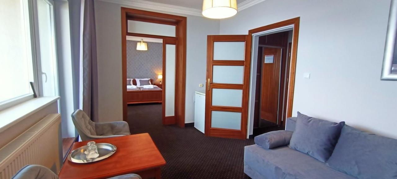 Hotel Wodnik Twoj Hotel Z Widokiem Na Morze ウストロニエ・モルスキエ エクステリア 写真